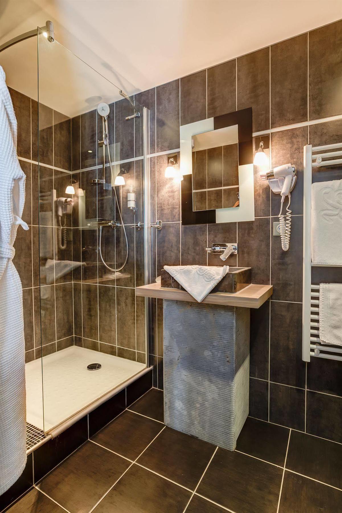 Hostellerie De La Renaissance - Teritoria Argentan Bagian luar foto