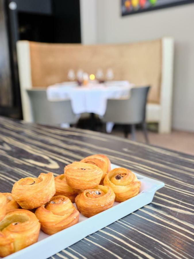 Hostellerie De La Renaissance - Teritoria Argentan Bagian luar foto